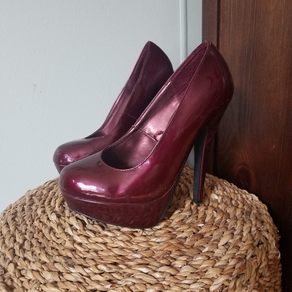 Burgundy platform heels - Picture 3 of 6